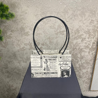 Premium Dekoratif Gazete Baskılı Karton Çiçek Sunum Çantası  13,5 - 23120 -